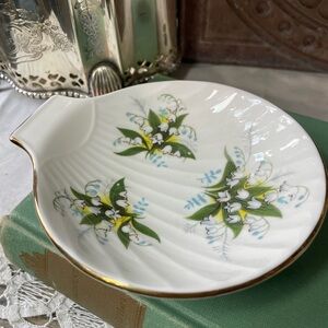 Royal Windsor Lily, the valley trinket dish